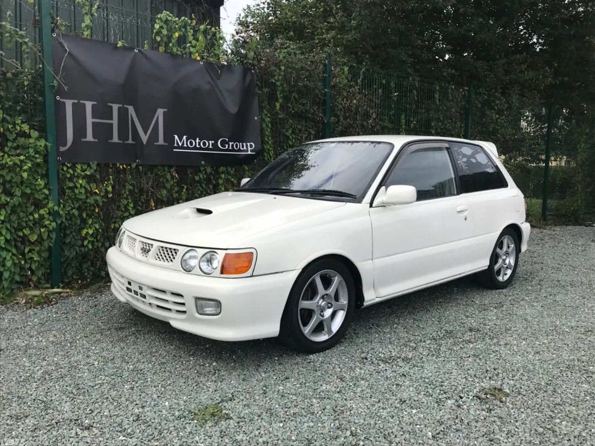 Toyota Starlet Hatchback, Petrol, 1995, White