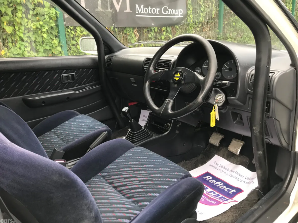 Toyota Starlet Hatchback, Petrol, 1995, White