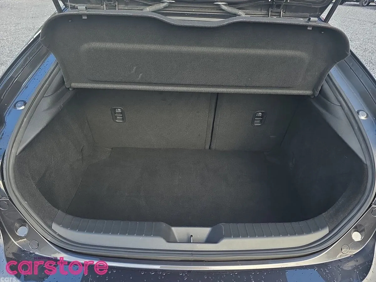 Mazda Mazda3 Hatchback, Petrol, 2024, Grey