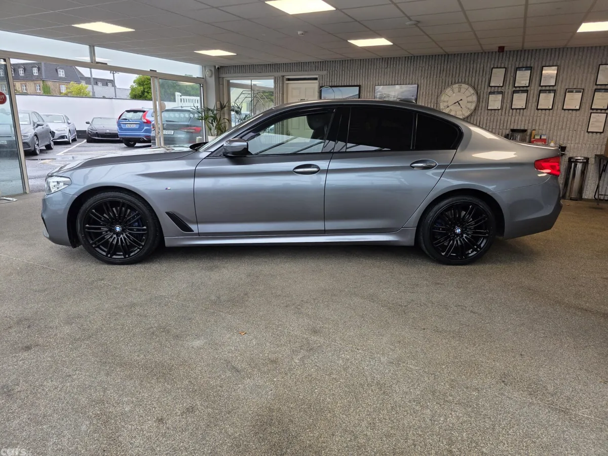 BMW 5-Series Saloon, Diesel, 2017, Blue