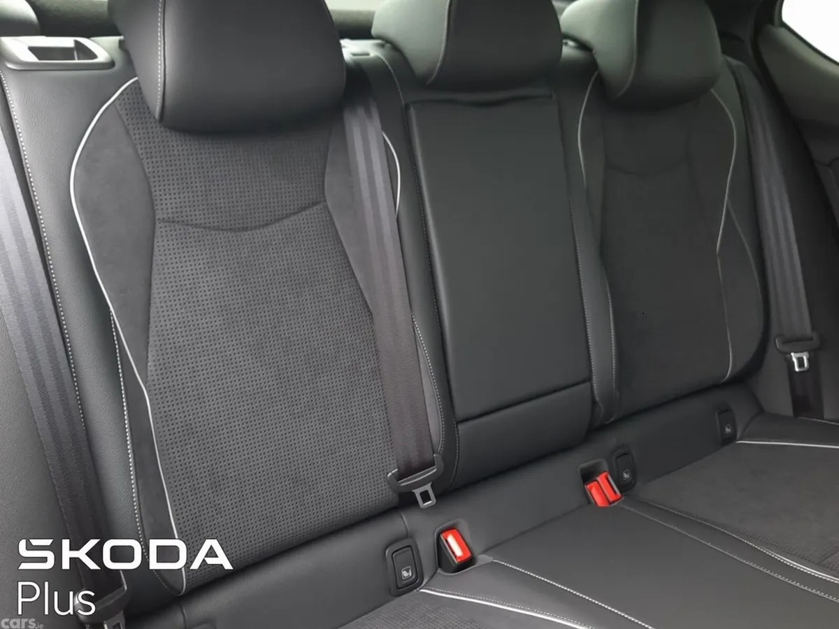 Skoda Superb Saloon, Diesel, 2026, Black