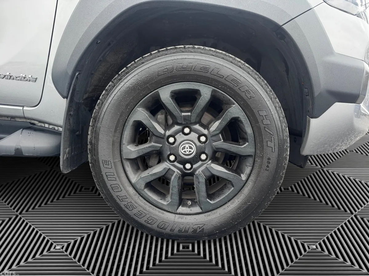 Toyota Hilux Pick Up, Diesel, 2025, Silver