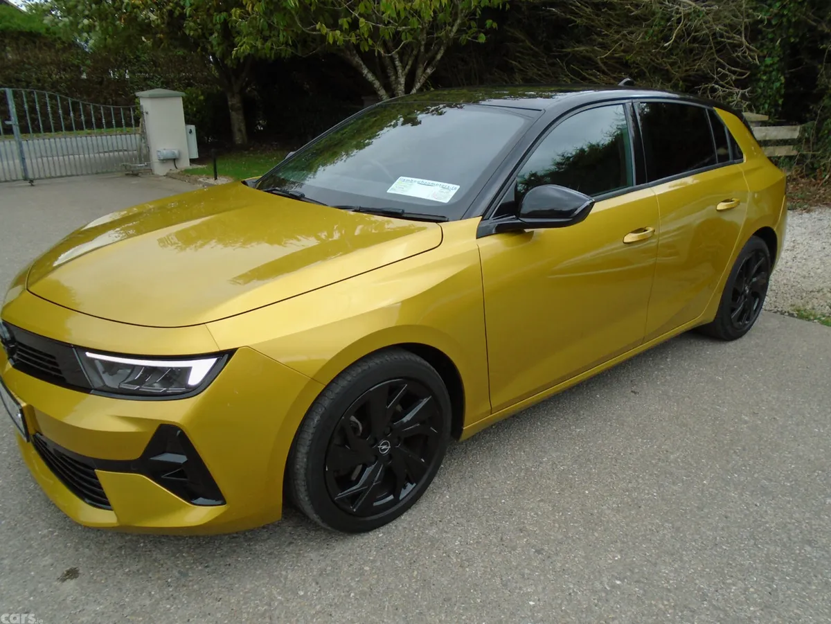 Opel Astra Hatchback, Diesel, 2022, Yellow