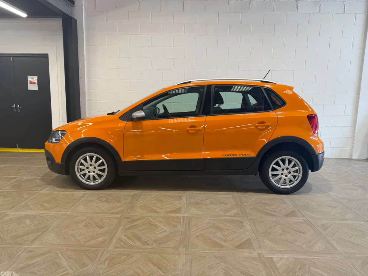 Volkswagen Polo Hatchback, Petrol, 2013, Orange