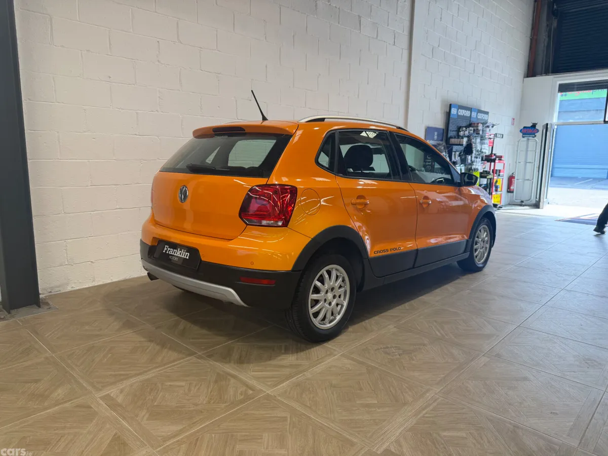 Volkswagen Polo Hatchback, Petrol, 2013, Orange