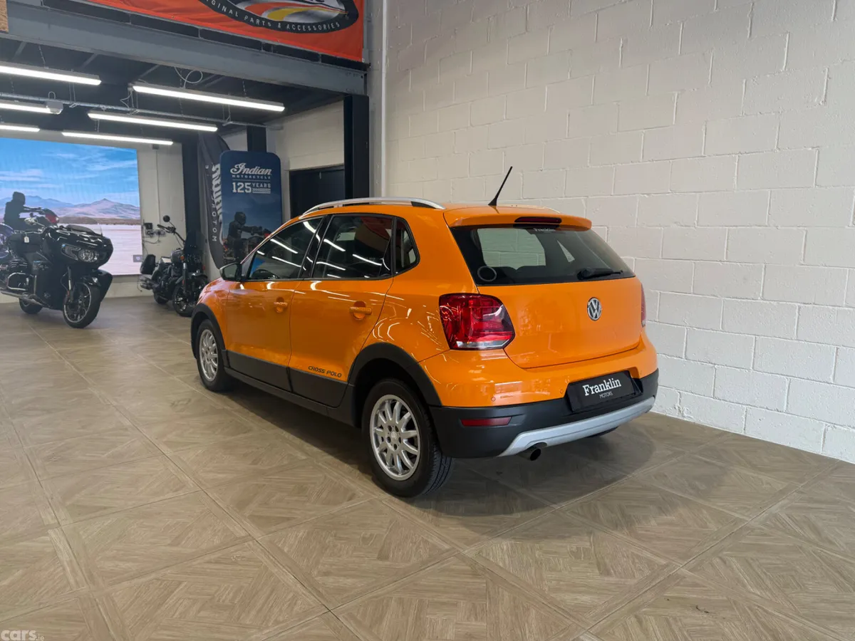 Volkswagen Polo Hatchback, Petrol, 2013, Orange