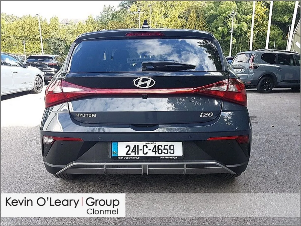 Hyundai i20 Hatchback, Petrol, 2024, Grey