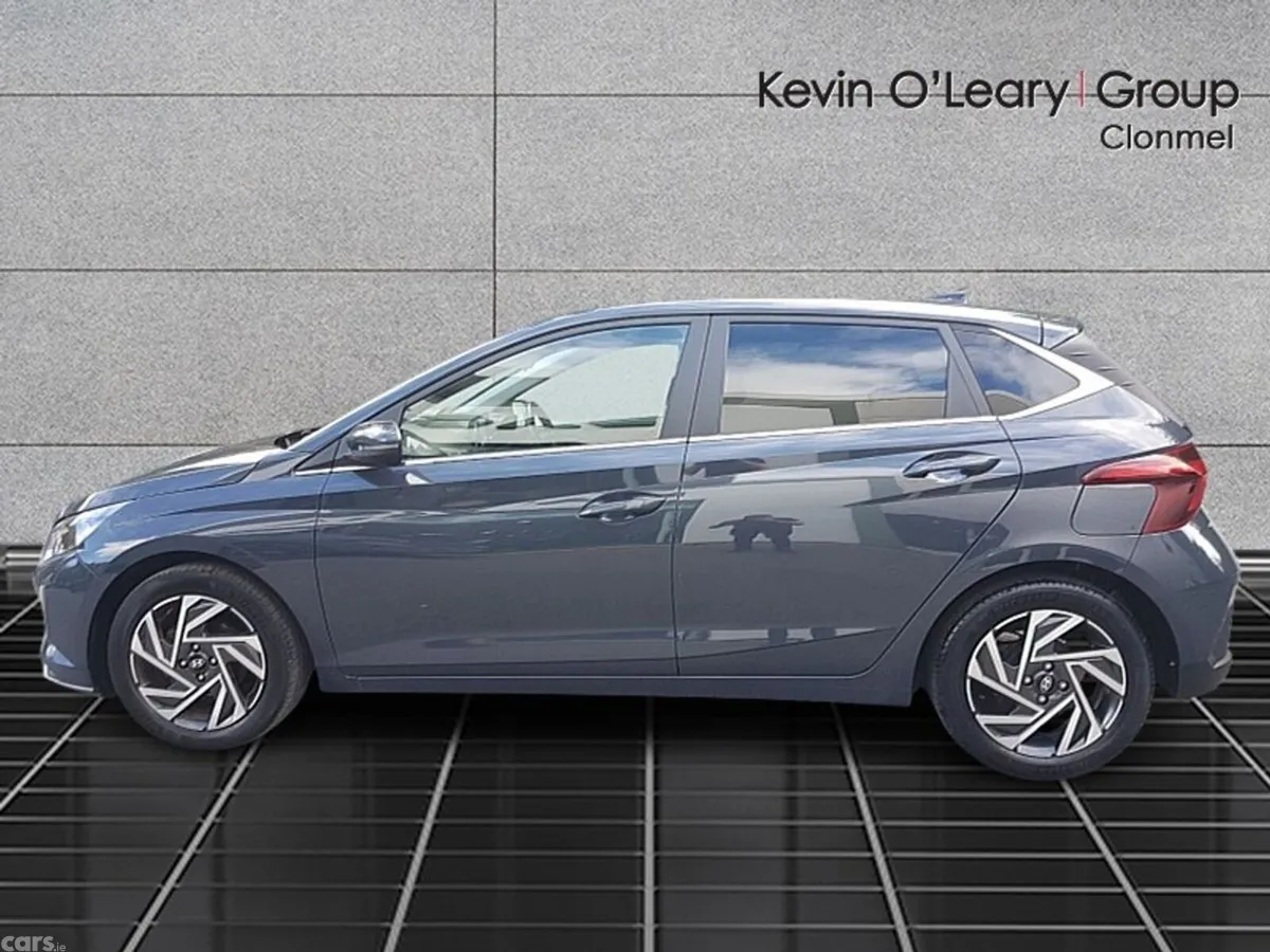 Hyundai i20 Hatchback, Petrol, 2024, Grey