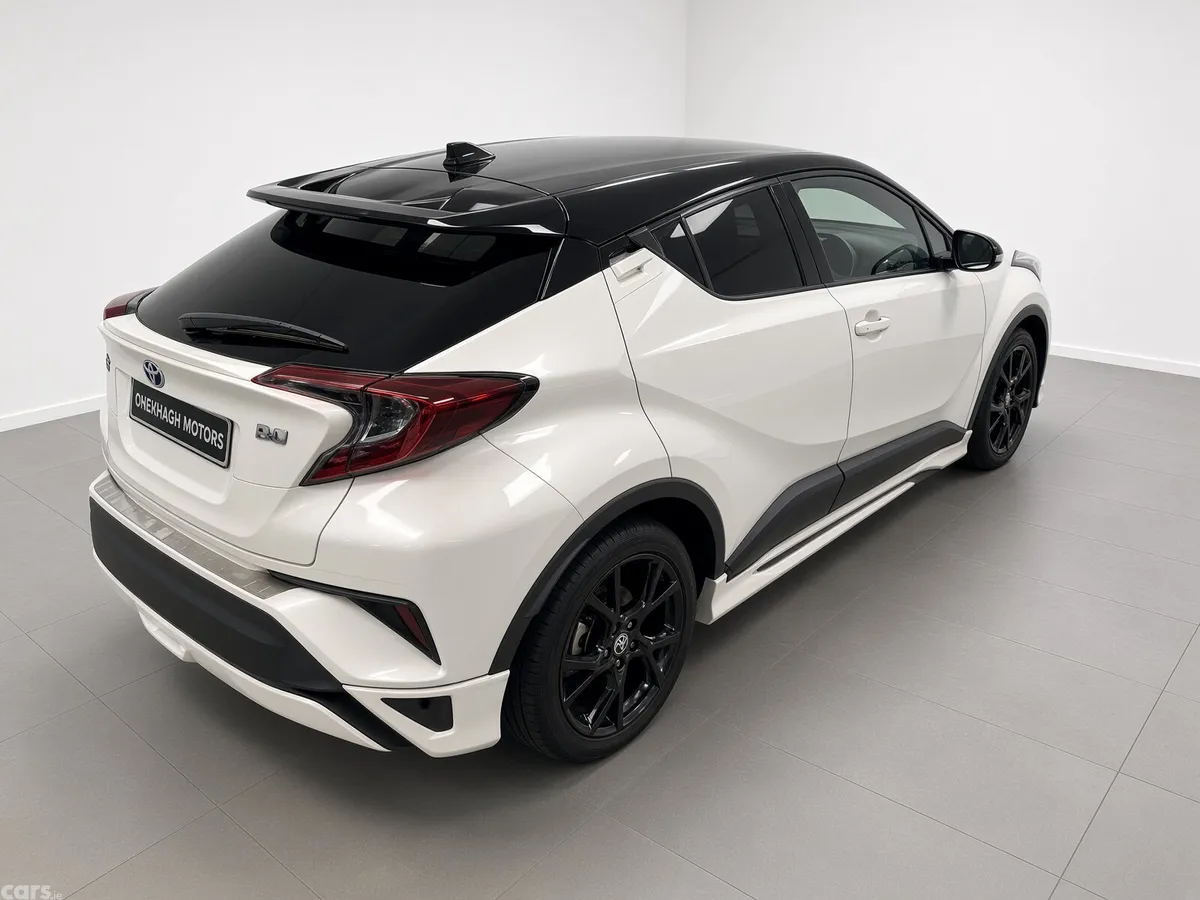 Toyota C-HR SUV, Petrol Hybrid, 2020, White