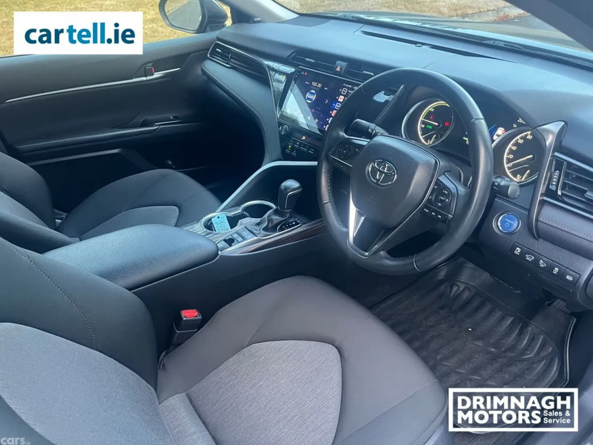 Toyota Camry Saloon, Petrol Hybrid, 2019, Black