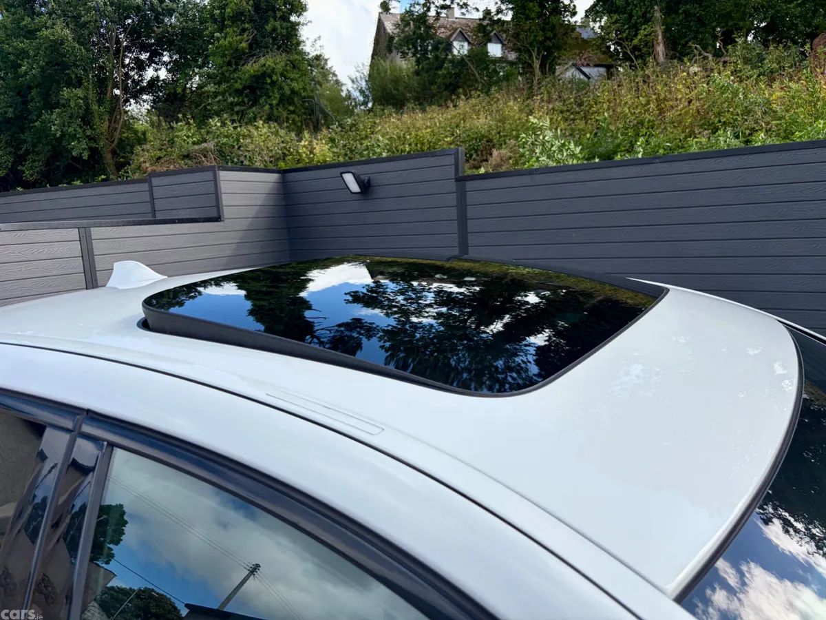 BMW 5-Series Saloon, Diesel, 2013, White