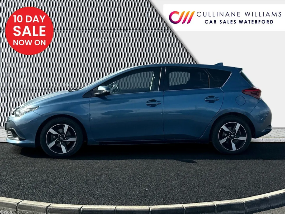 Toyota Auris Hatchback, Diesel, 2016, Blue