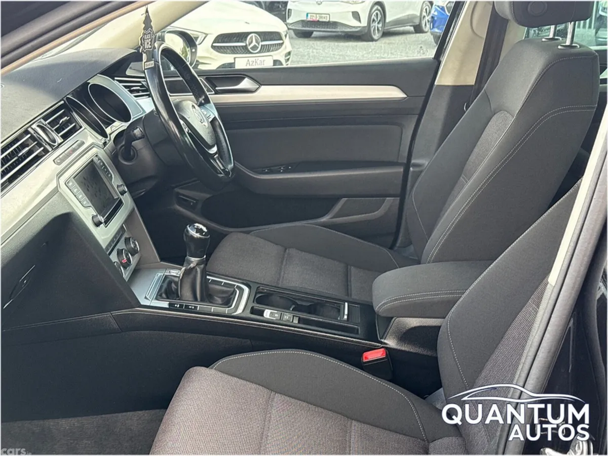Volkswagen Passat Saloon, Diesel, 2018, Black