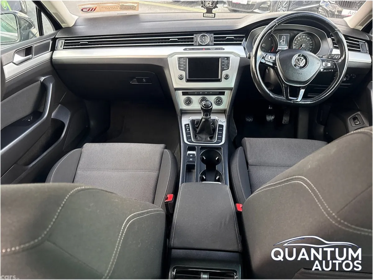 Volkswagen Passat Saloon, Diesel, 2018, Black