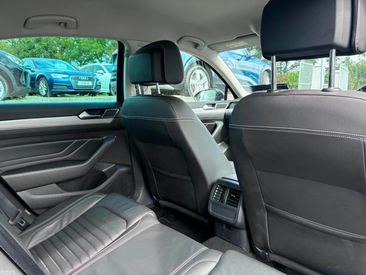 Volkswagen Passat Saloon, Petrol Plug-in Hybrid, 2021, Black