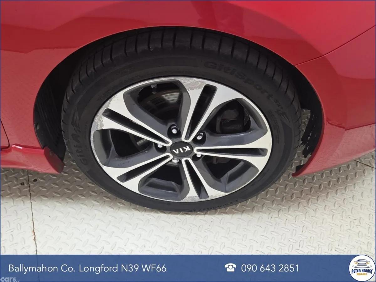 Kia Ceed Hatchback, Diesel, 2016, Red