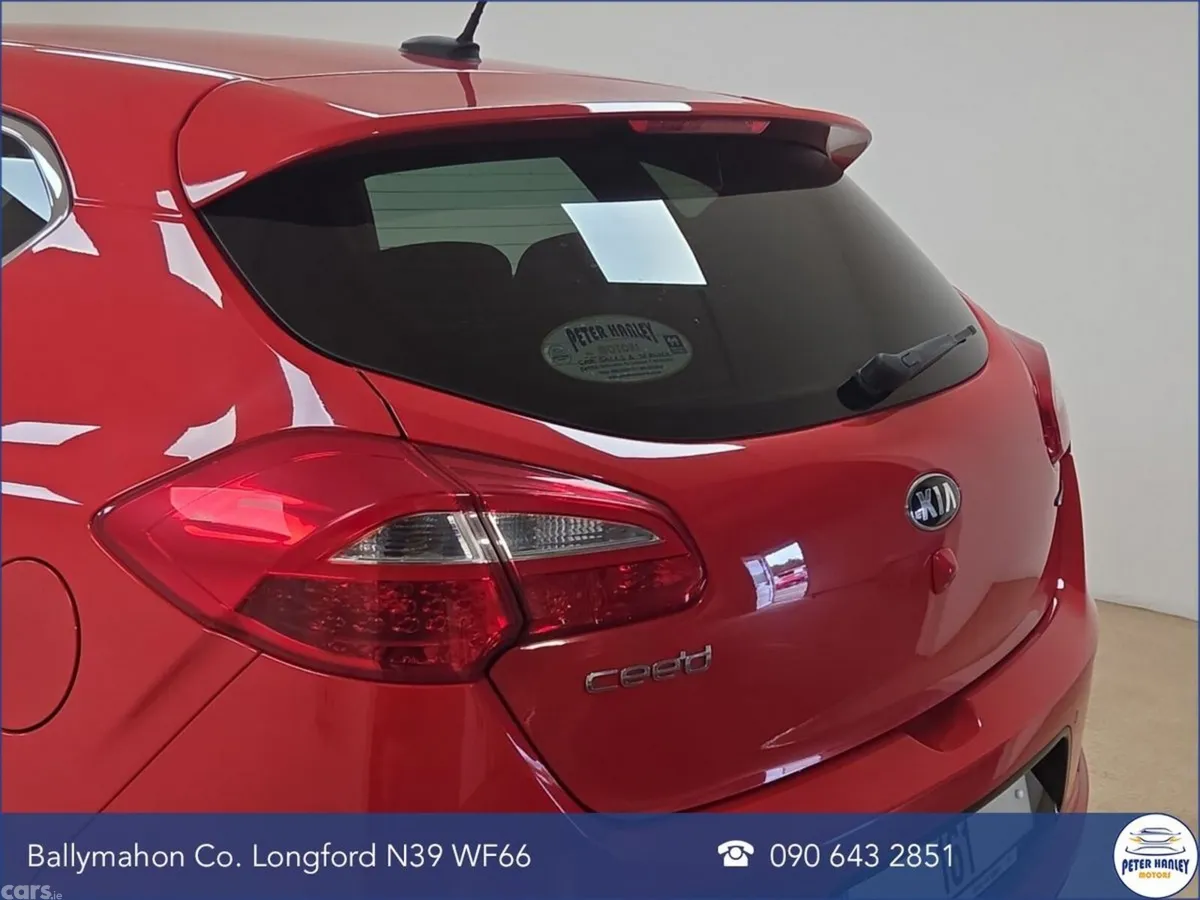 Kia Ceed Hatchback, Diesel, 2016, Red