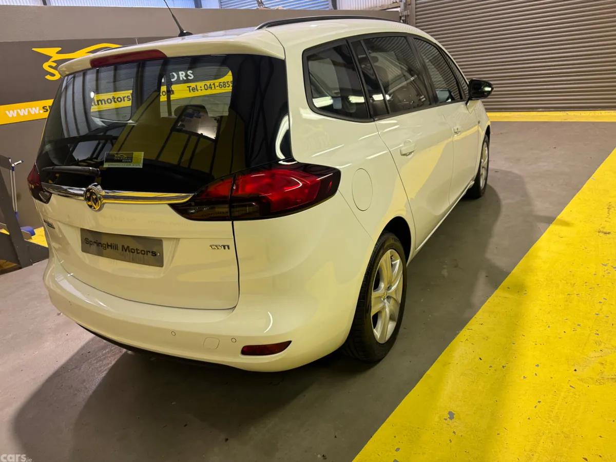 Vauxhall Zafira MPV, Diesel, 2015, White