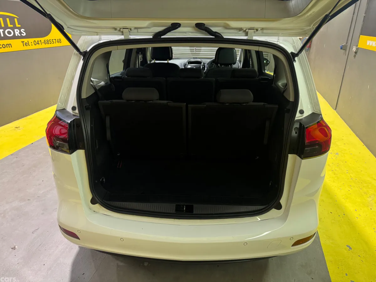 Vauxhall Zafira MPV, Diesel, 2015, White