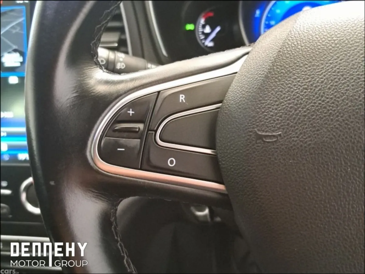 Renault Megane Saloon, Diesel, 2018, Brown