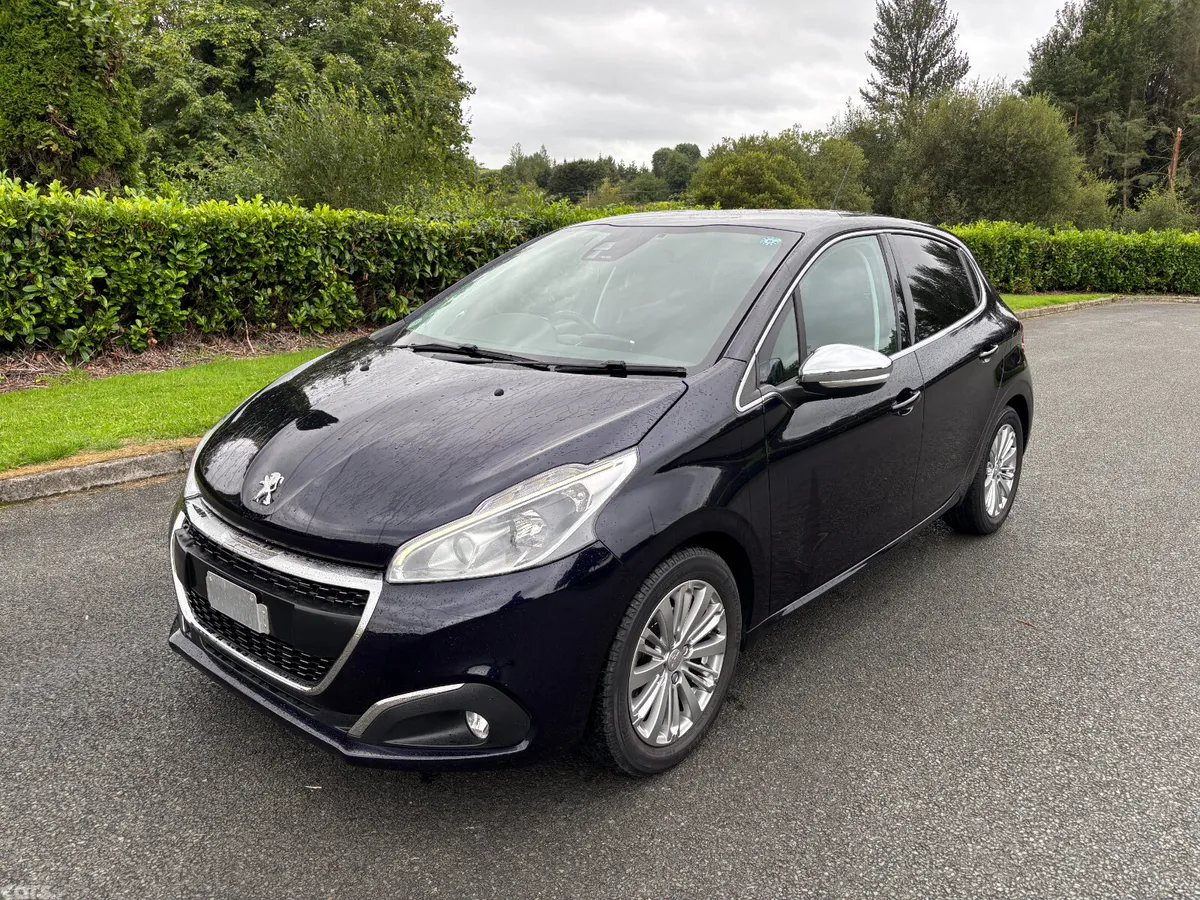 Peugeot 208 Hatchback, Petrol, 2018, Blue