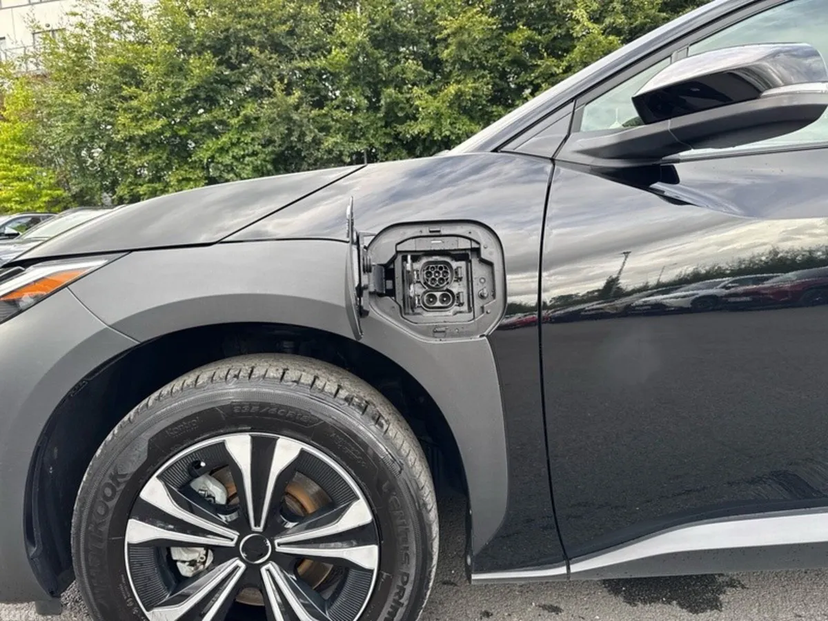 Toyota bZ4X Estate, Electric, 2024, Black