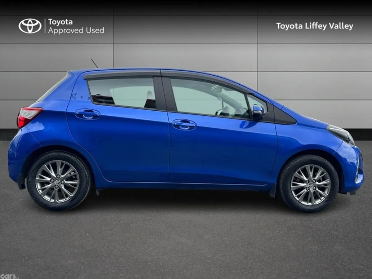 Toyota Yaris Hatchback, Petrol, 2019, Blue