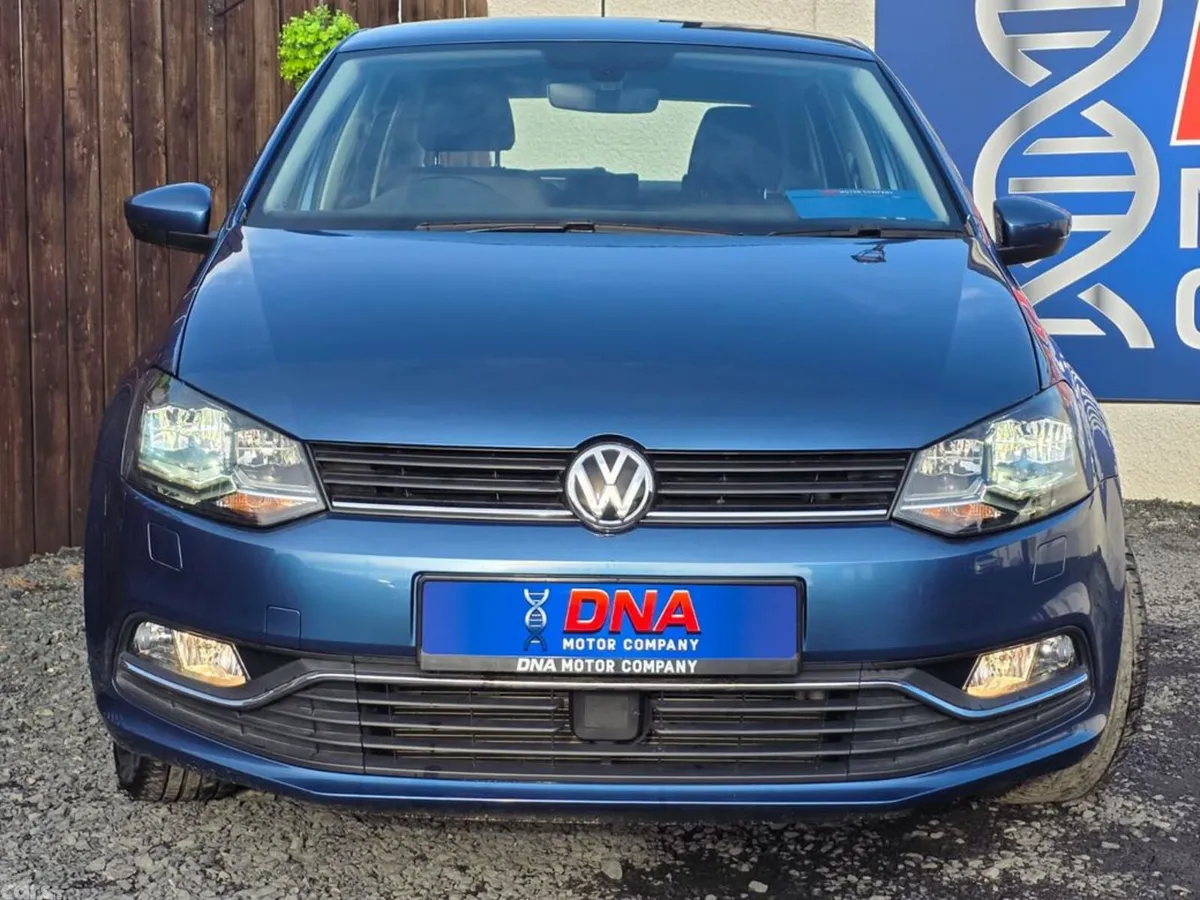 Volkswagen Polo Hatchback, Petrol, 2017, Blue