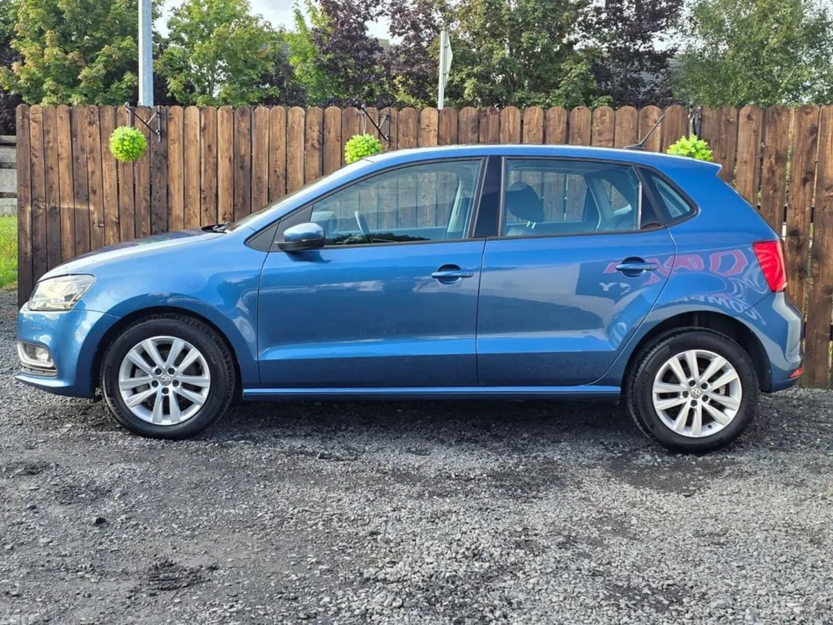 Volkswagen Polo Hatchback, Petrol, 2017, Blue