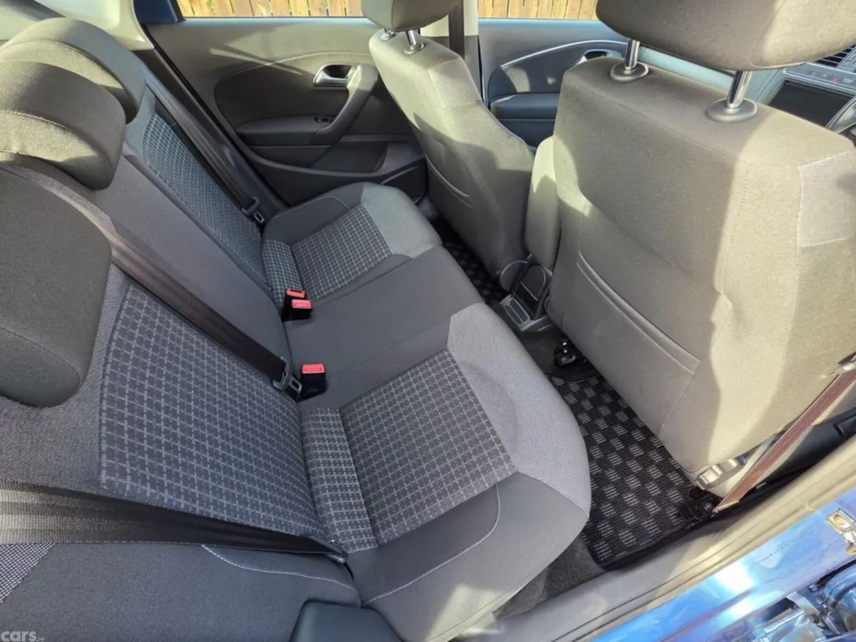Volkswagen Polo Hatchback, Petrol, 2017, Blue