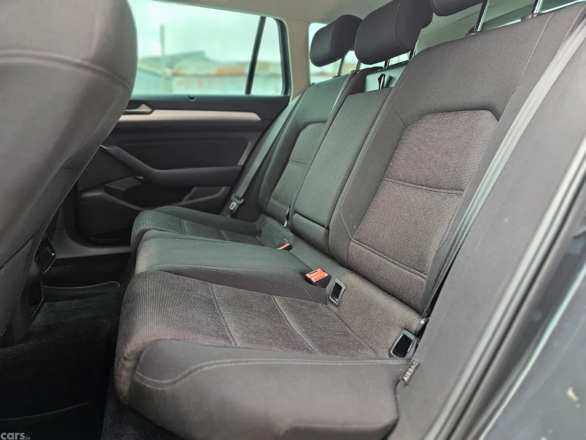 Volkswagen Passat Estate, Diesel, 2016, Grey