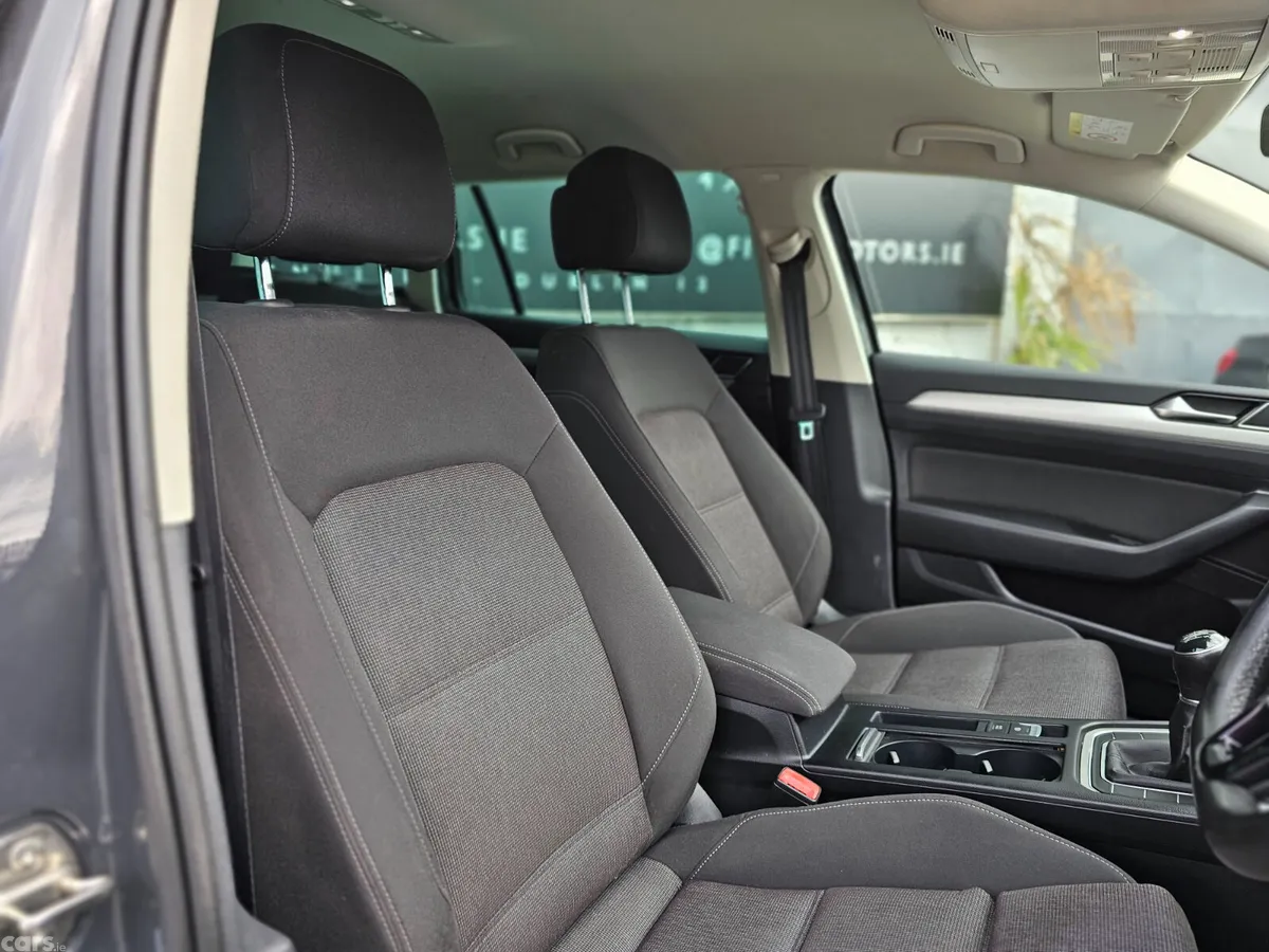 Volkswagen Passat Estate, Diesel, 2016, Grey