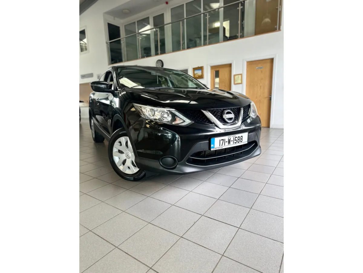 Nissan Qashqai MPV, Petrol, 2017, Black