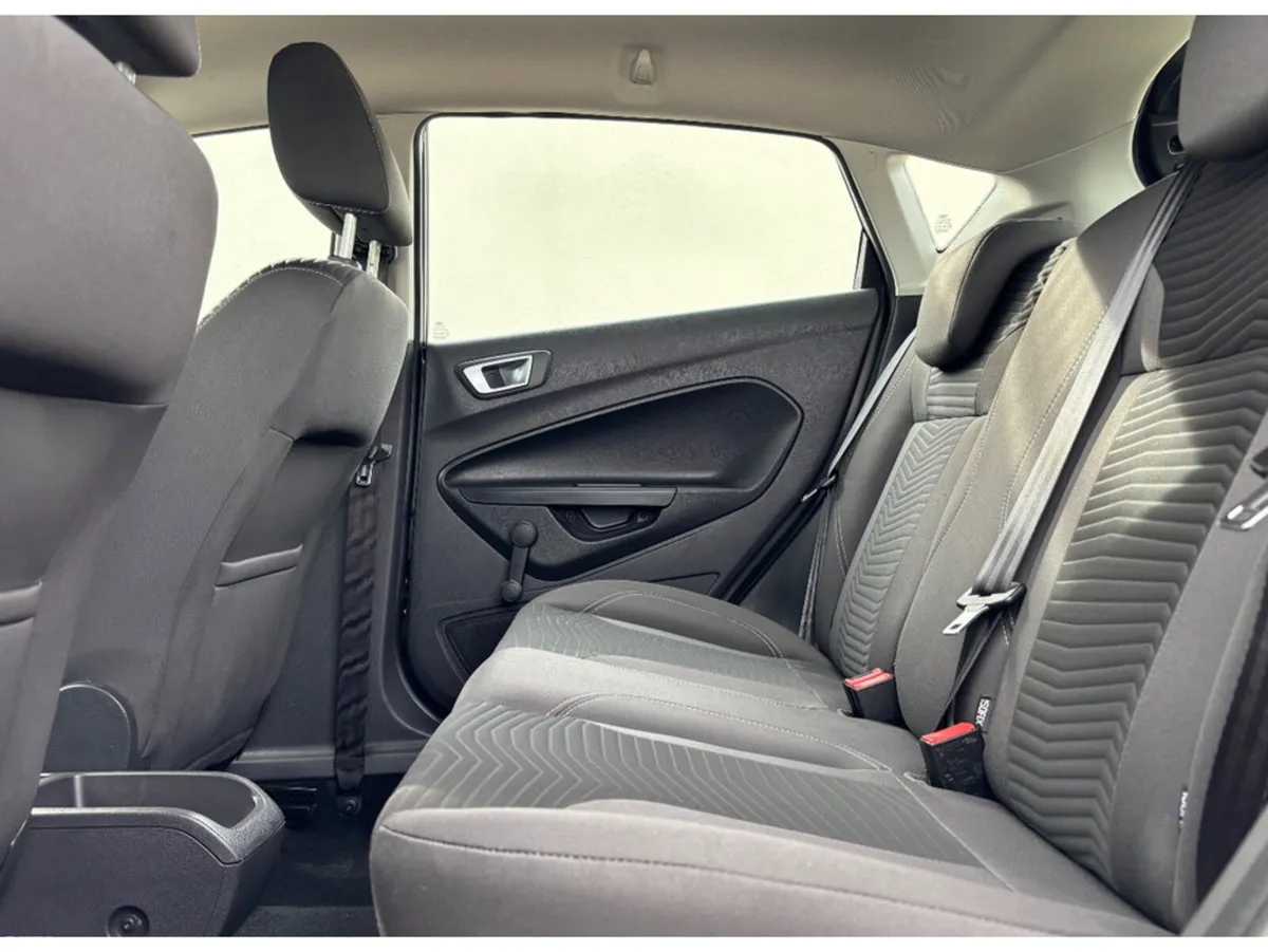 Ford Fiesta Hatchback, Petrol, 2016, Grey