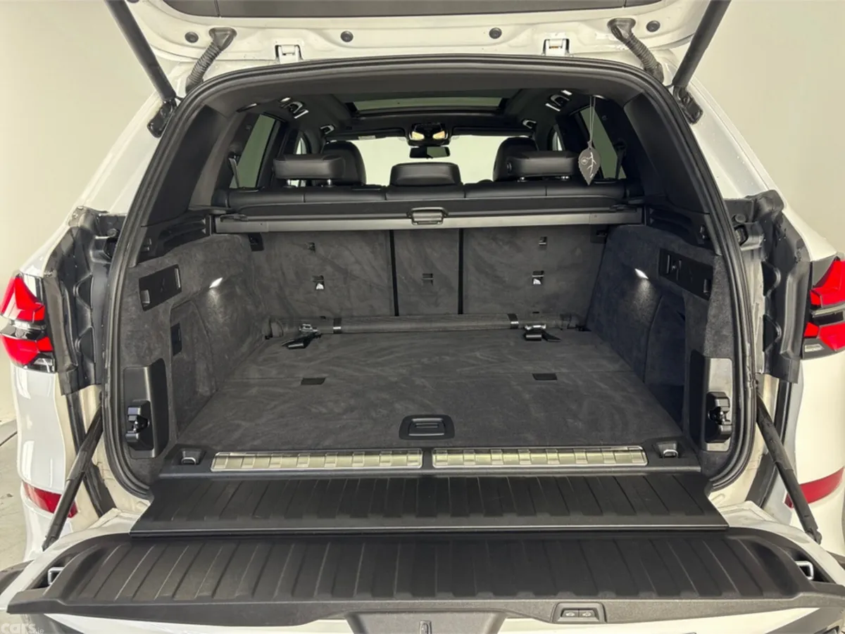 BMW X5 SUV, Petrol Hybrid, 2023, White