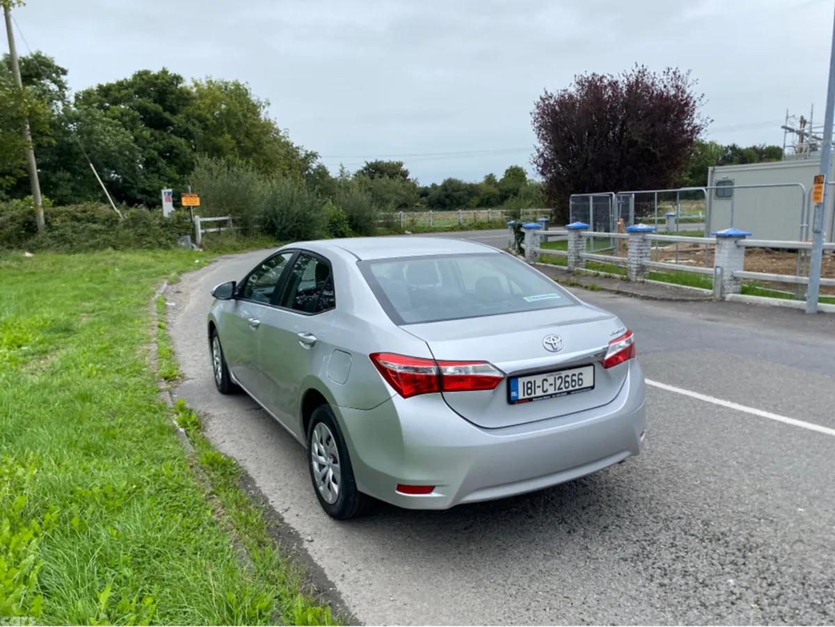 Toyota Corolla Saloon, Petrol, 2018, Grey