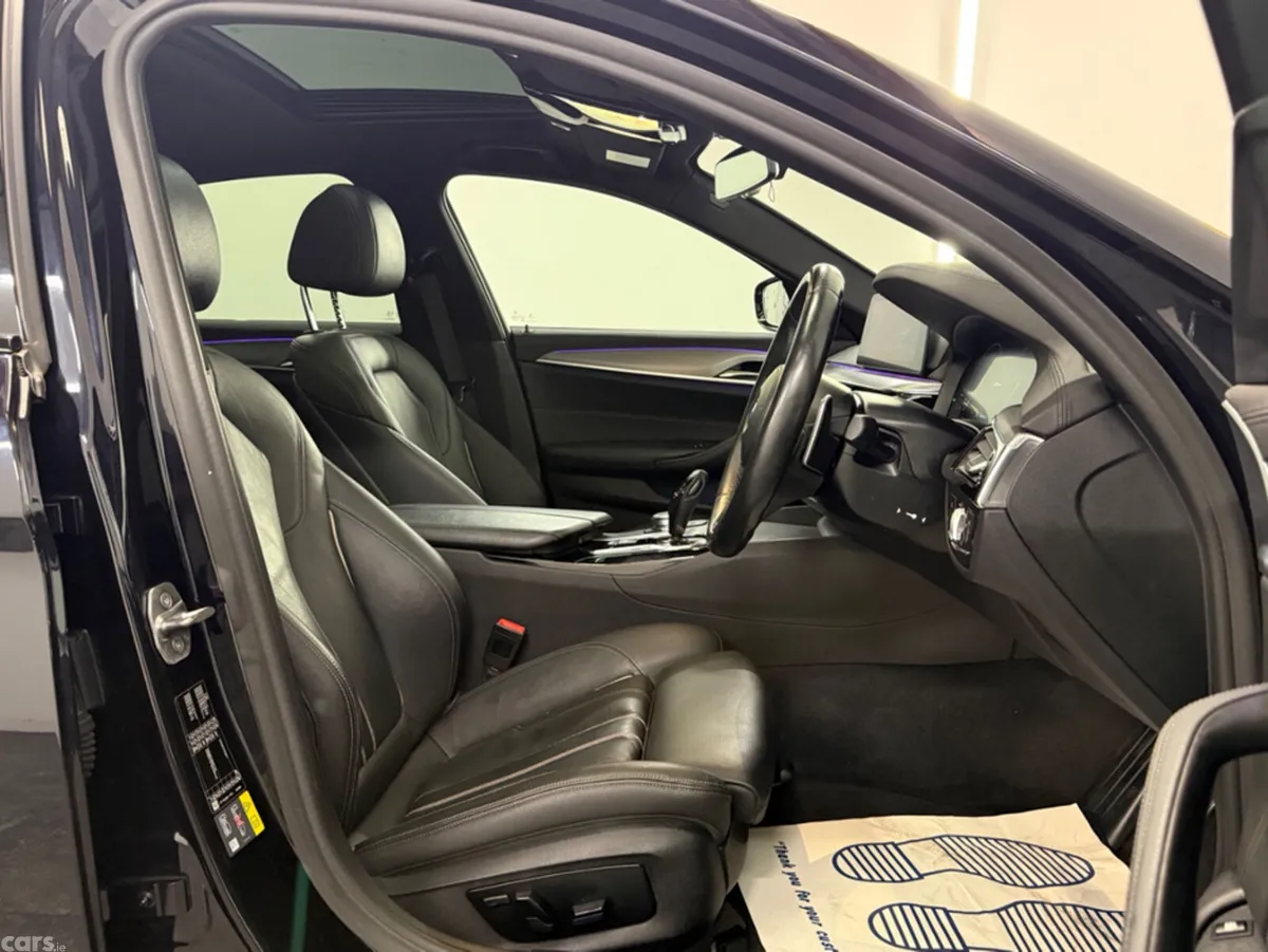 BMW 5-Series Saloon, Petrol Plug-in Hybrid, 2018, Black