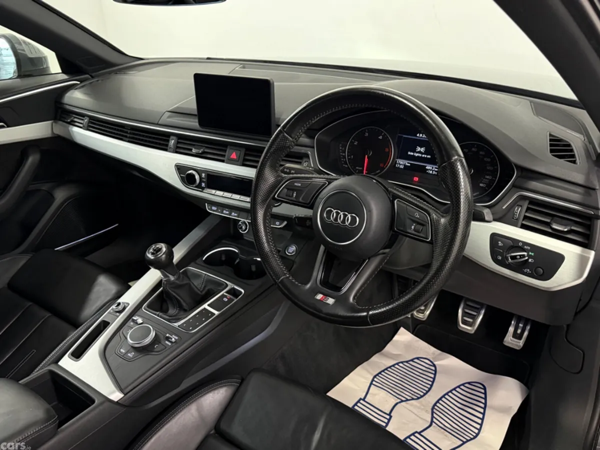 Audi A4 Saloon, Diesel, 2016, Grey