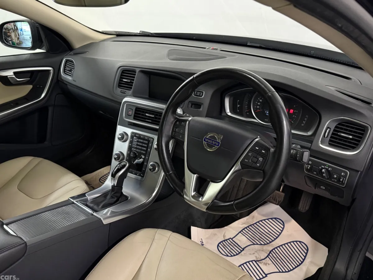Volvo S60 Saloon, Diesel, 2018, Black