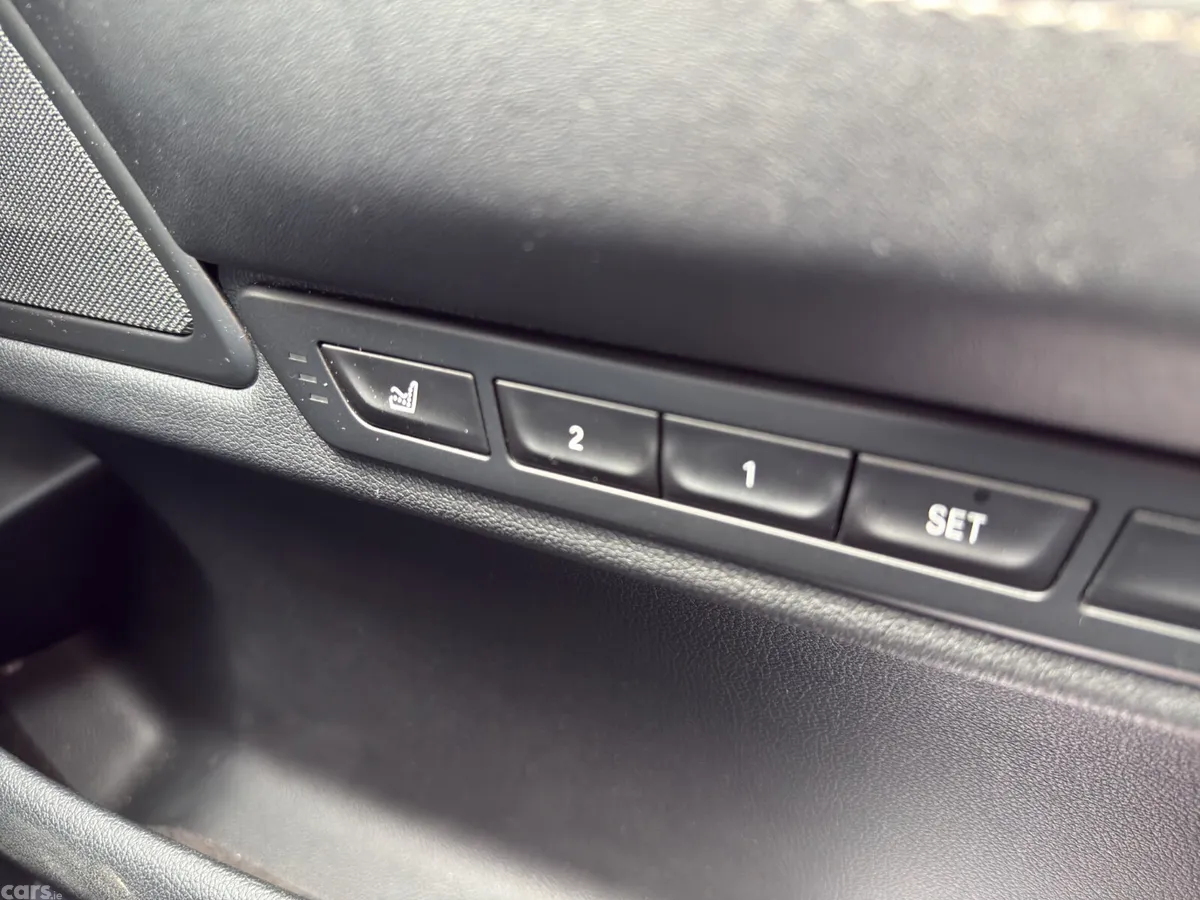 BMW 7-Series Saloon, Petrol Plug-in Hybrid, 2019, Grey