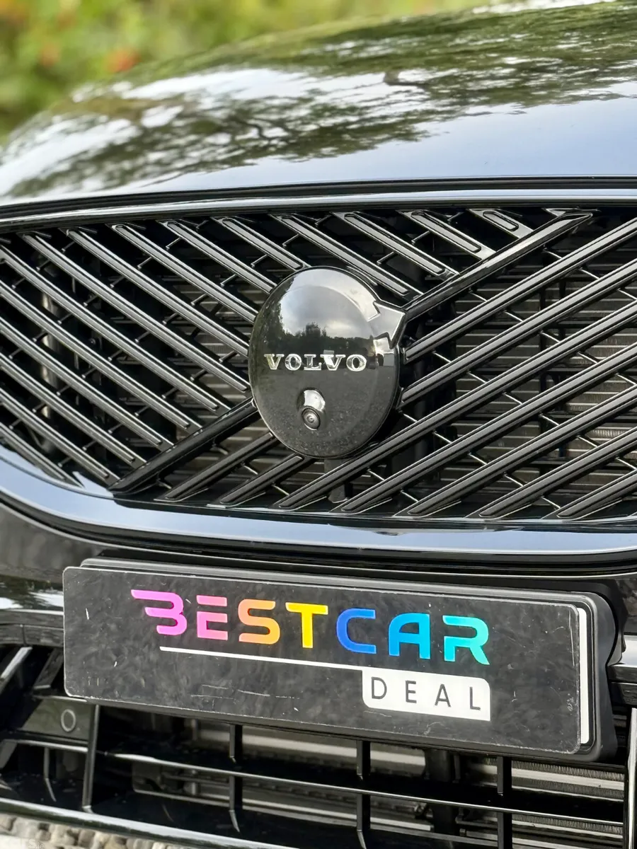 Volvo XC60 SUV, Petrol Plug-in Hybrid, 2026, Black