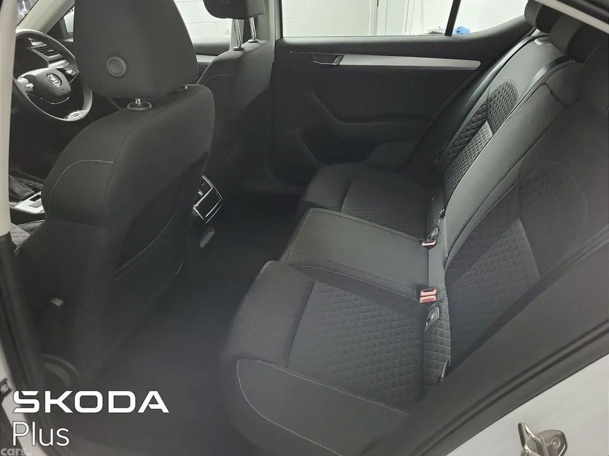 Skoda Superb Saloon, Diesel, 2025, White