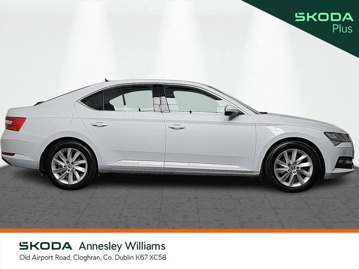 Skoda Superb Saloon, Diesel, 2025, White