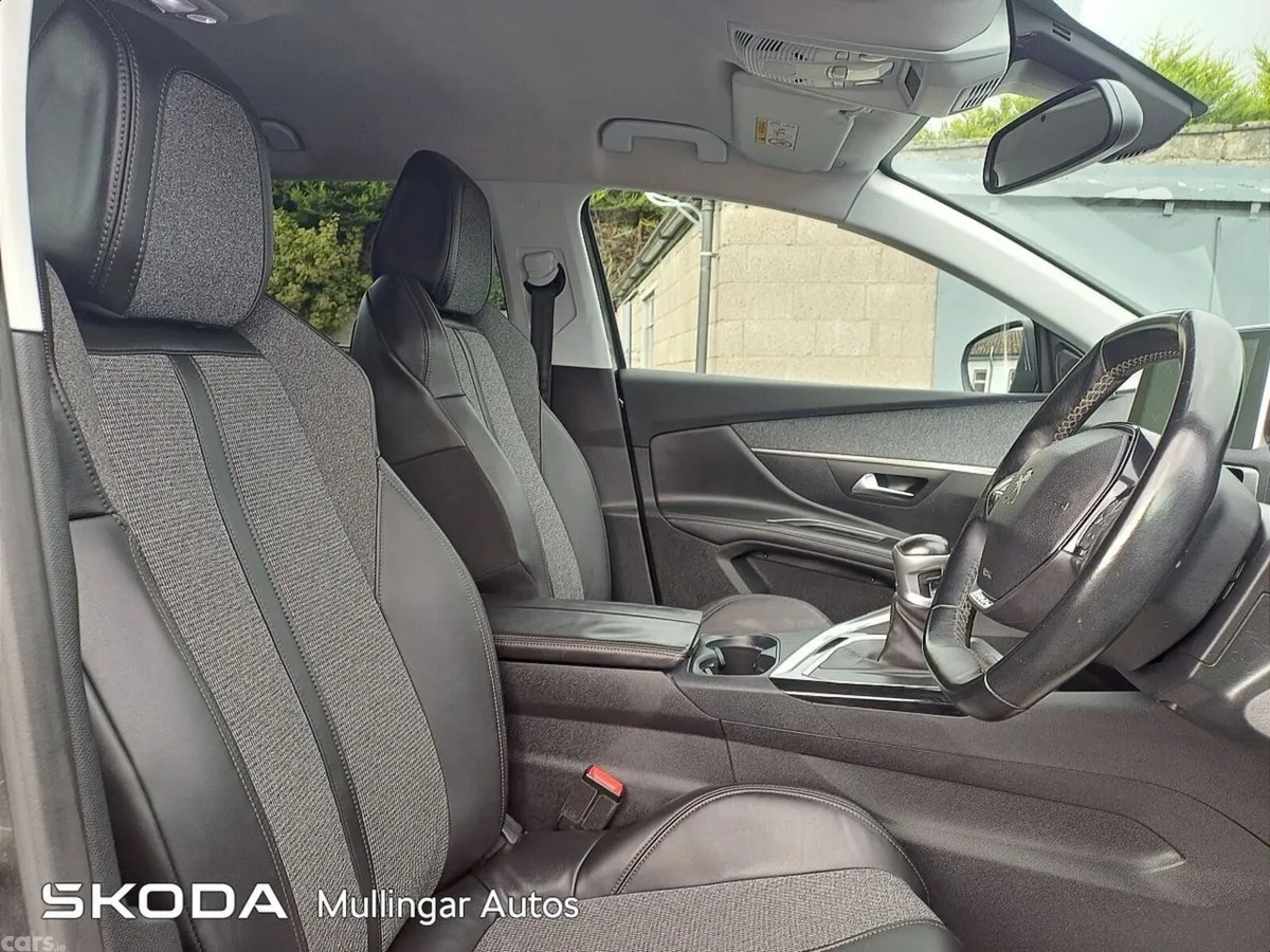 Peugeot 5008 MPV, Diesel, 2019, Grey