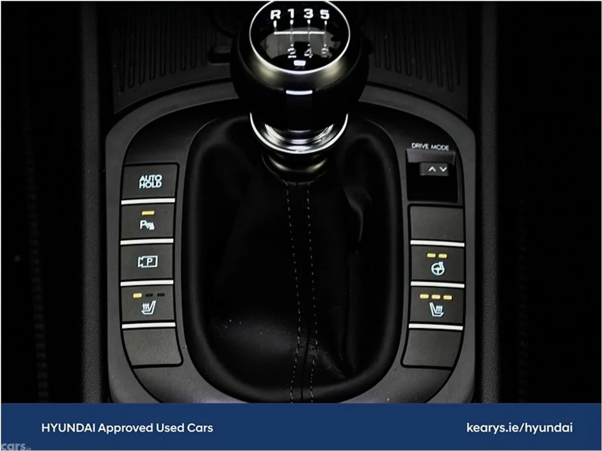 Hyundai KONA SUV, Petrol, 2026, White