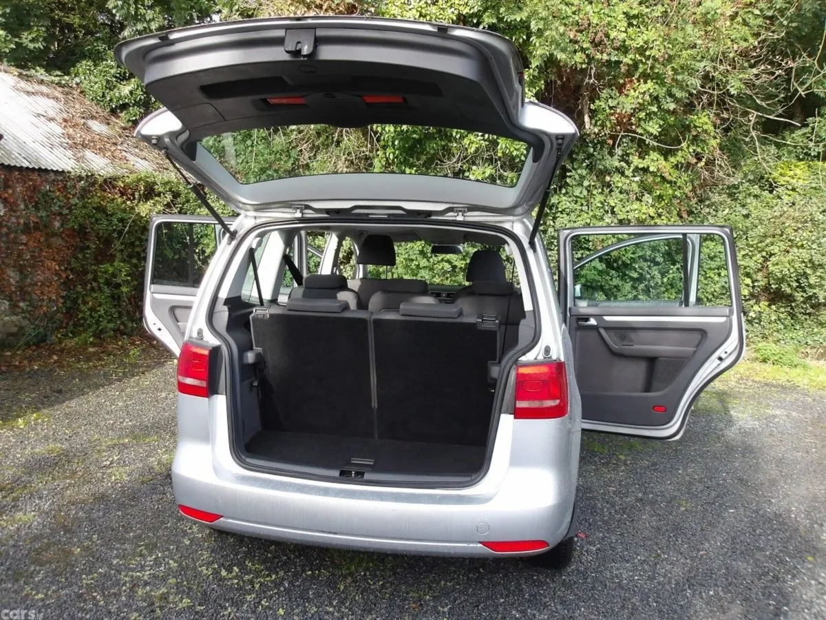 Volkswagen Touran MPV, Diesel, 2014, Silver