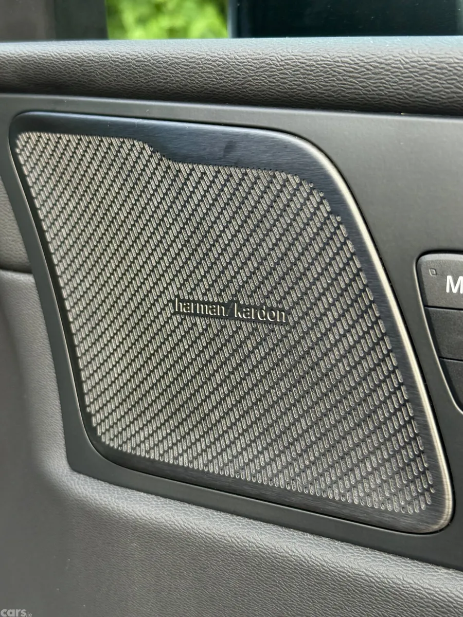Volvo XC60 SUV, Petrol Plug-in Hybrid, 2026, Black