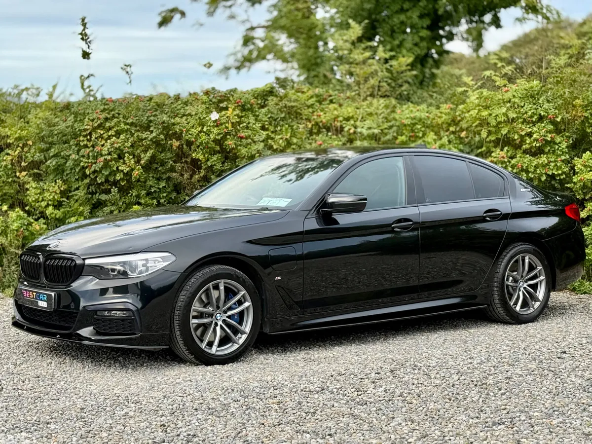 BMW 5-Series Saloon, Petrol Plug-in Hybrid, 2019, Black