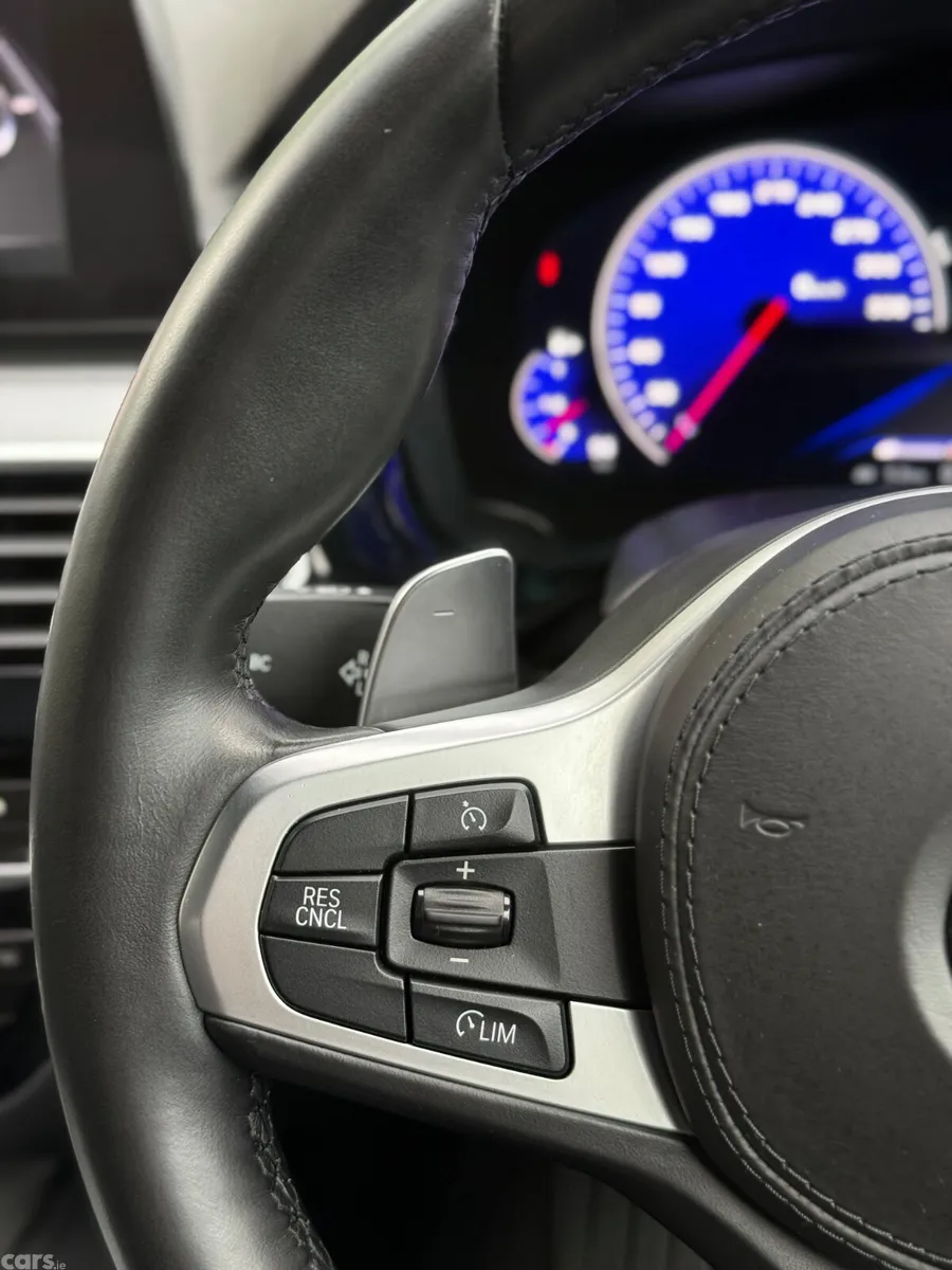 BMW 5-Series Saloon, Petrol Plug-in Hybrid, 2019, Black