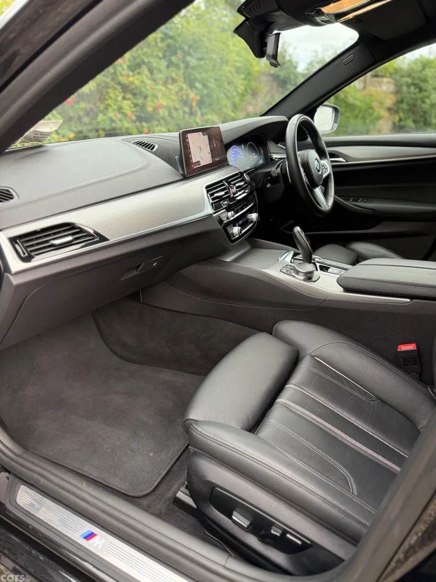 BMW 5-Series Saloon, Petrol Plug-in Hybrid, 2019, Black